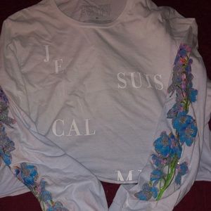 Taylor Swift Je Suis Calme Long Sleeved Crop Top